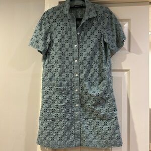 Gap women's XS shirt dress with separate lining. Button down with pockets!